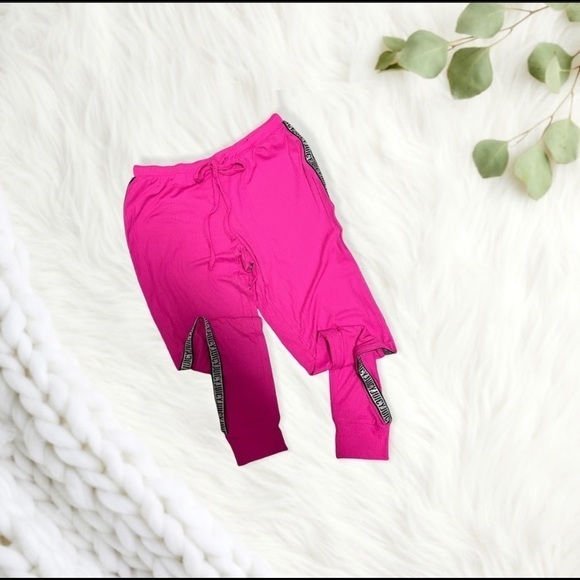 NWT JUICY COUTURE 2PC PAJAMA SET - Picture 2 of 4